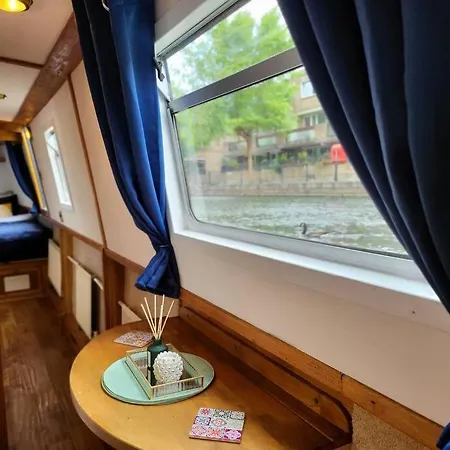 Cosy Canal Boat In Little Venice For Family & Friends London Exterior photo